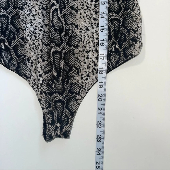 Windsor Wild Child Black & Tan Snakeskin Print Thong Bodysuit Small Women’s - Picture 8 of 11